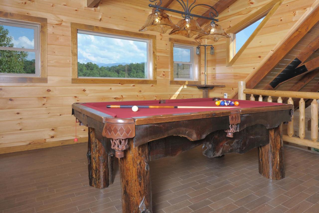 Ridge View Lodge Nature And Mountain View - Hot Tub - Firepit - Yard - Games ガトリンバーグ エクステリア 写真