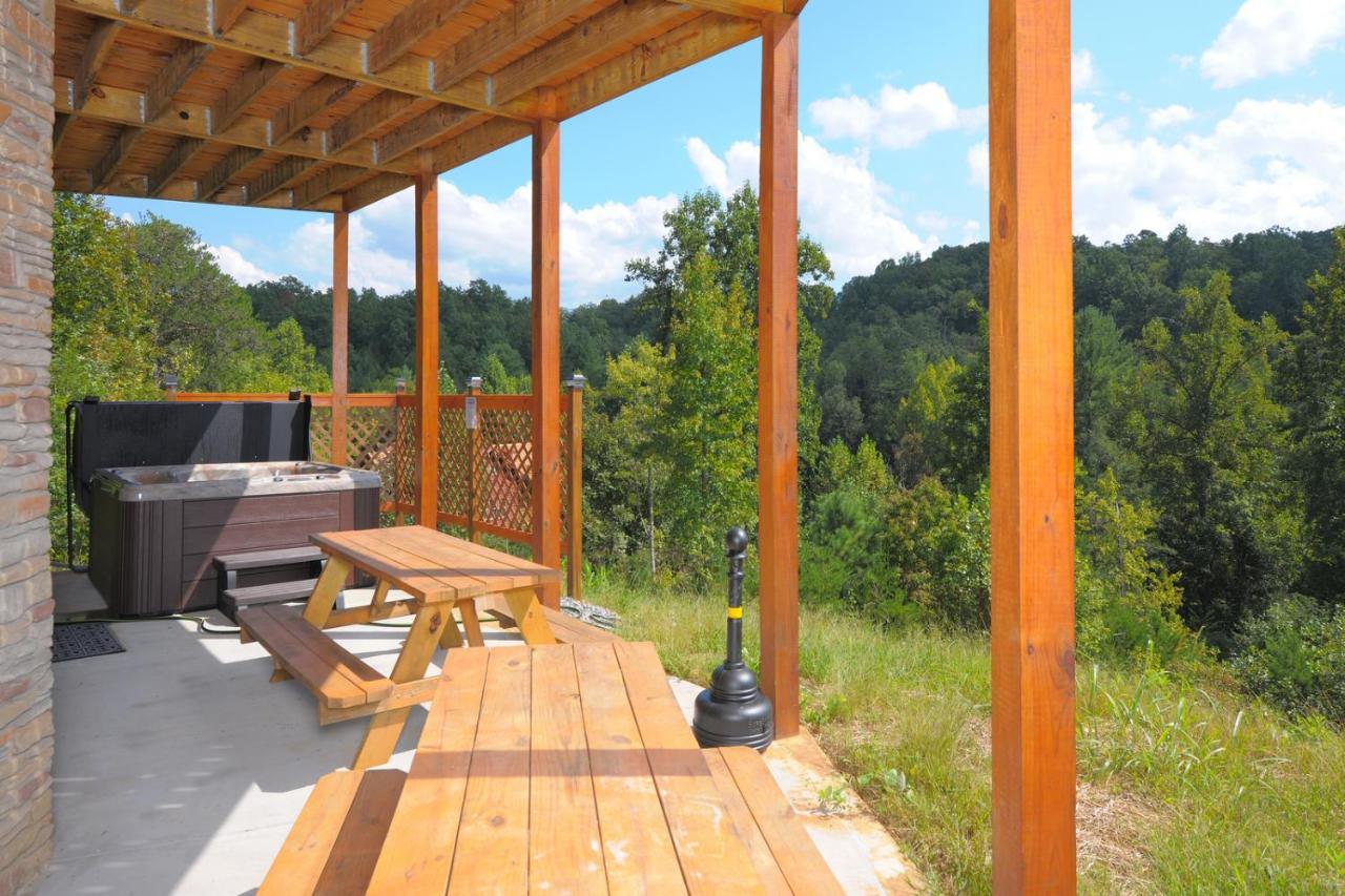 Ridge View Lodge Nature And Mountain View - Hot Tub - Firepit - Yard - Games ガトリンバーグ エクステリア 写真