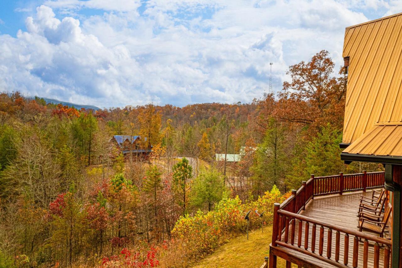 Ridge View Lodge Nature And Mountain View - Hot Tub - Firepit - Yard - Games ガトリンバーグ エクステリア 写真