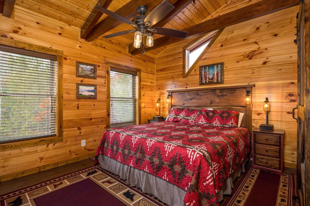 Ridge View Lodge Nature And Mountain View - Hot Tub - Firepit - Yard - Games ガトリンバーグ エクステリア 写真