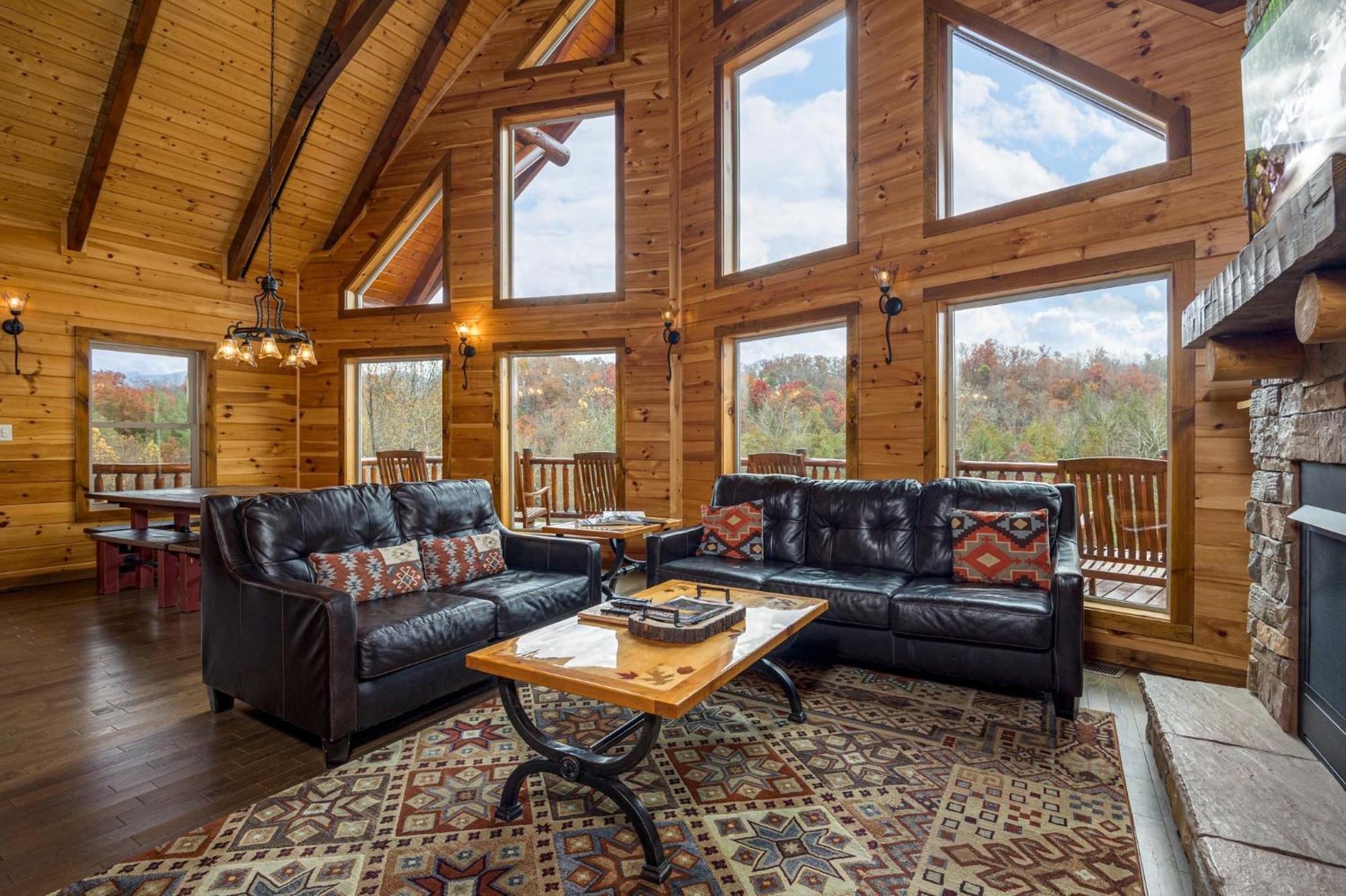 Ridge View Lodge Nature And Mountain View - Hot Tub - Firepit - Yard - Games ガトリンバーグ エクステリア 写真