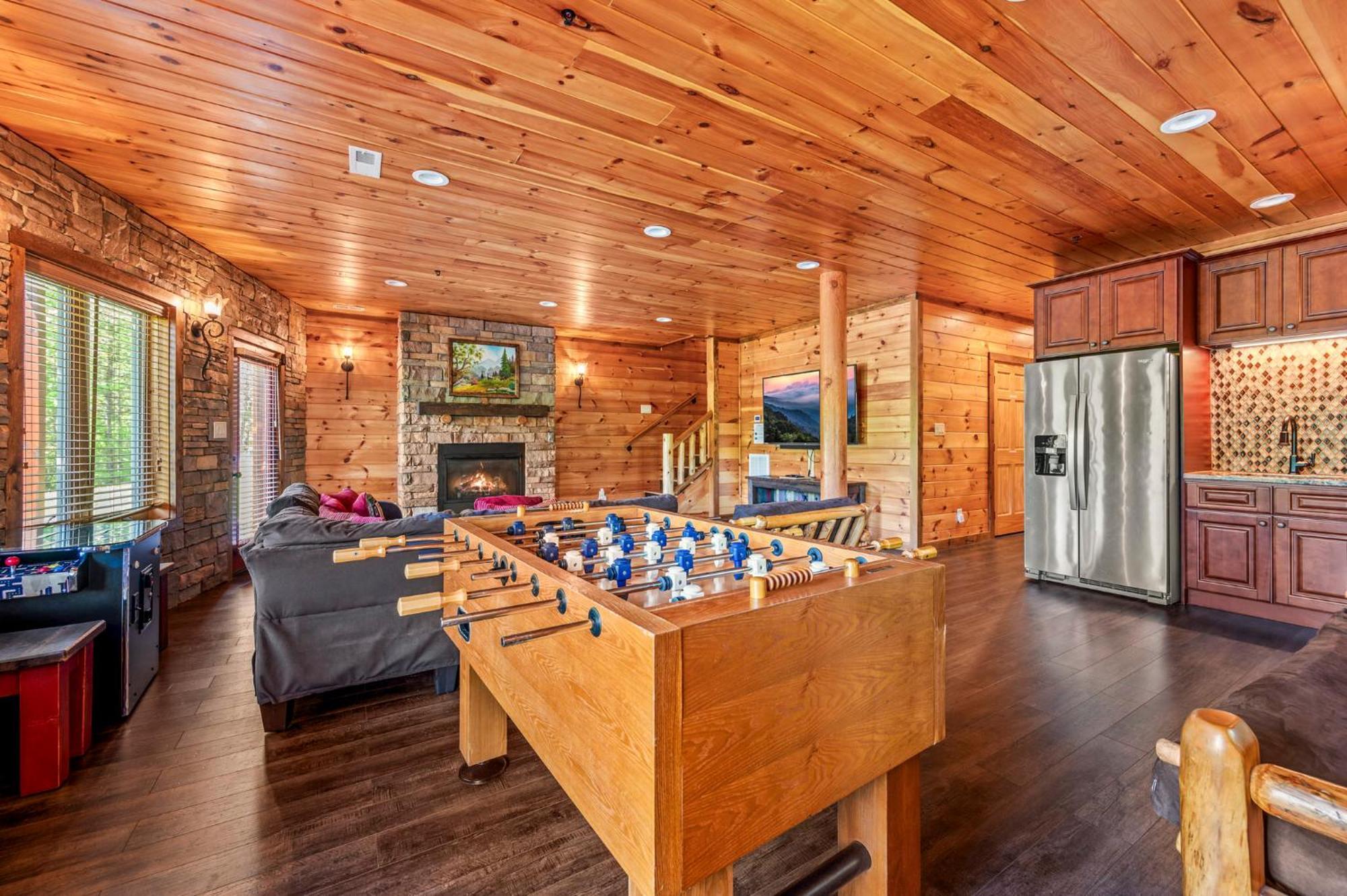 Ridge View Lodge Nature And Mountain View - Hot Tub - Firepit - Yard - Games ガトリンバーグ エクステリア 写真
