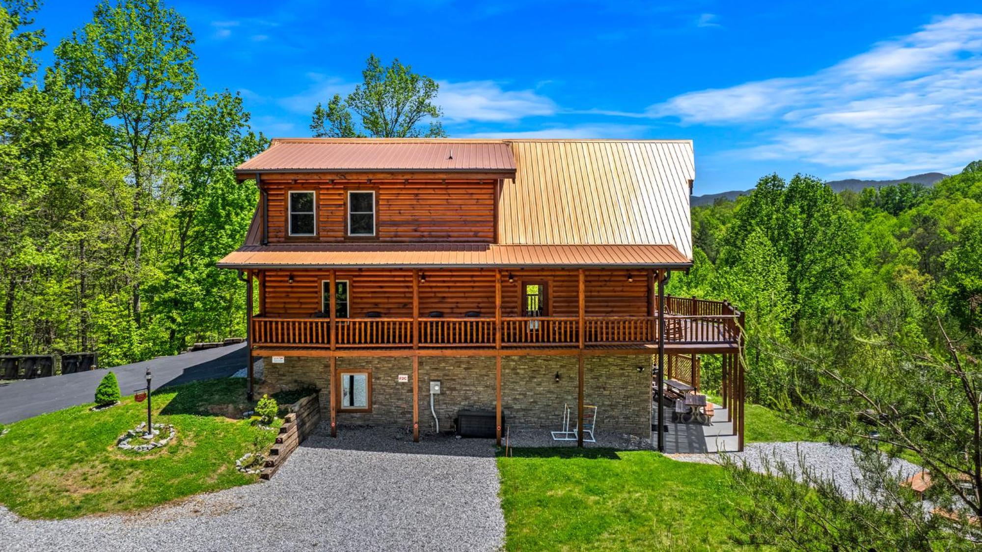 Ridge View Lodge Nature And Mountain View - Hot Tub - Firepit - Yard - Games ガトリンバーグ エクステリア 写真
