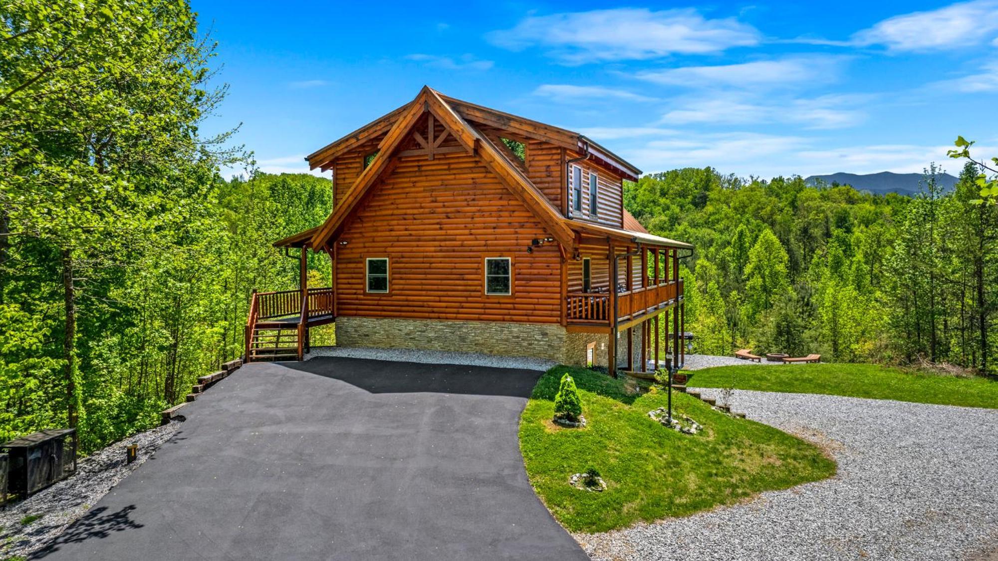 Ridge View Lodge Nature And Mountain View - Hot Tub - Firepit - Yard - Games ガトリンバーグ エクステリア 写真