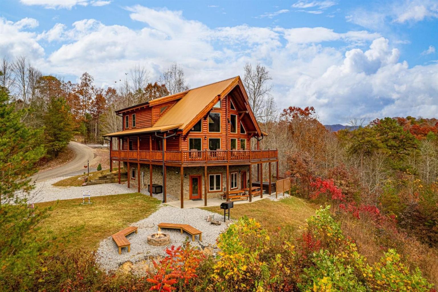 Ridge View Lodge Nature And Mountain View - Hot Tub - Firepit - Yard - Games ガトリンバーグ エクステリア 写真