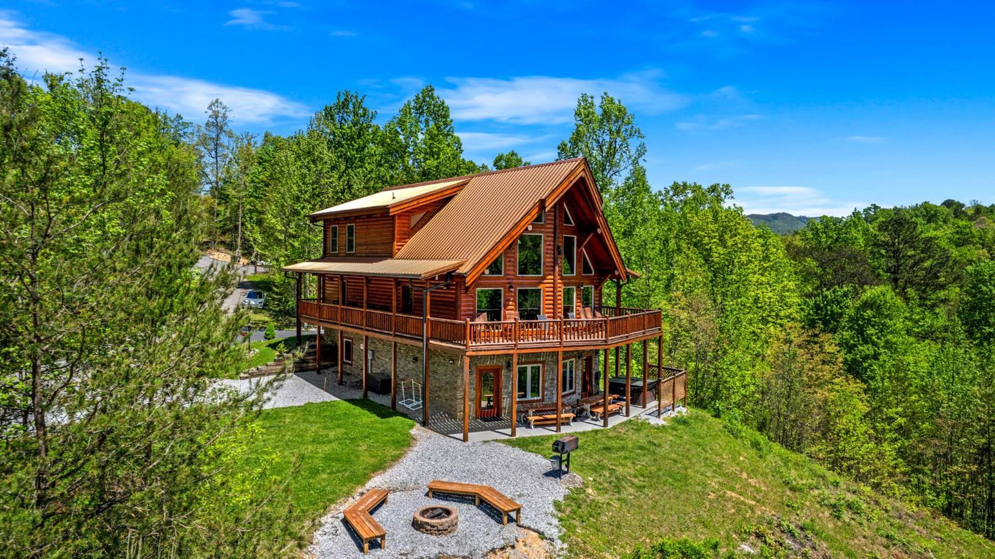 Ridge View Lodge Nature And Mountain View - Hot Tub - Firepit - Yard - Games ガトリンバーグ エクステリア 写真